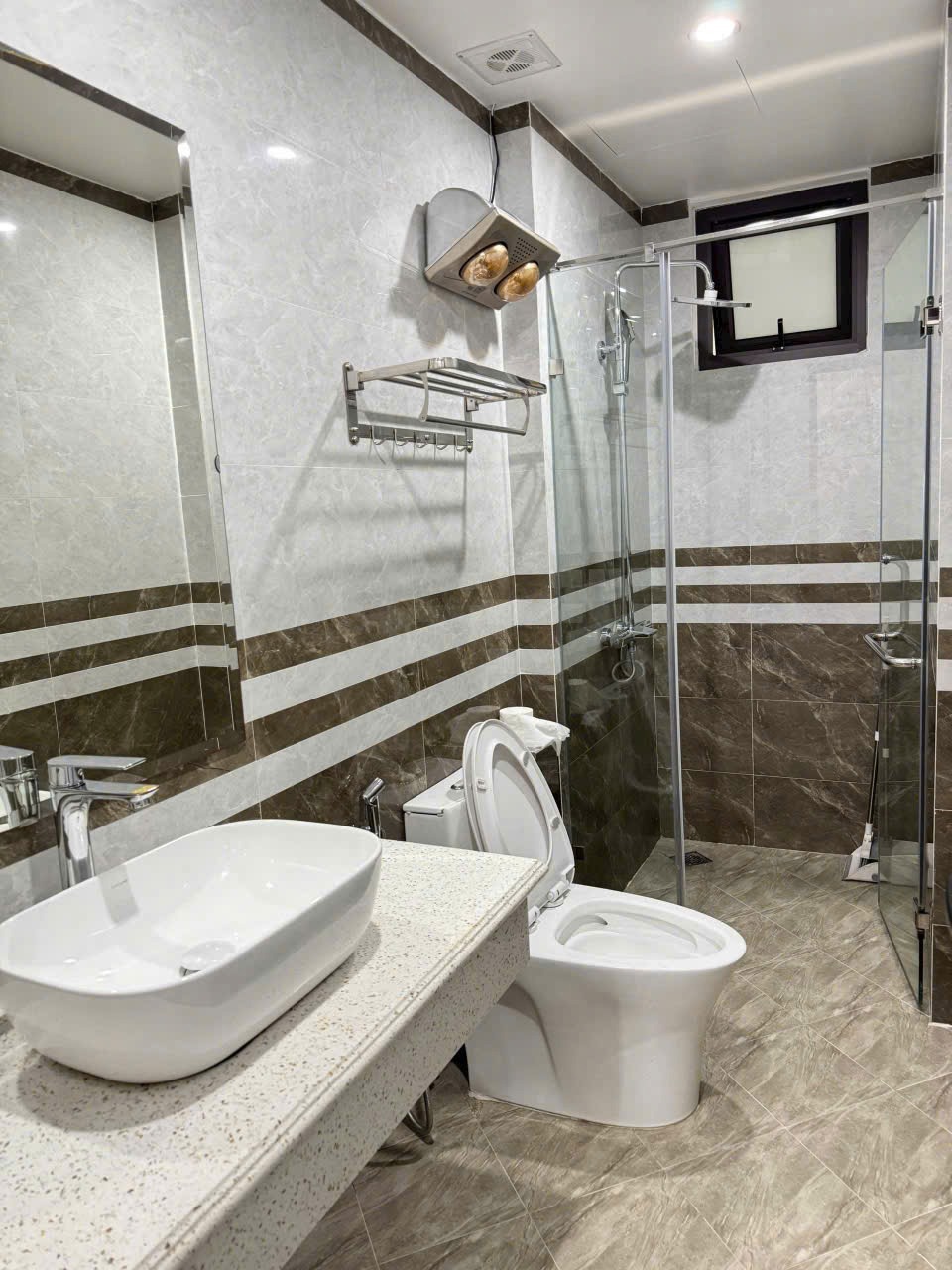 Bán nhà trung tâm Hà Đông - 5 phút đến trường học, tiện ích đầy đủ
