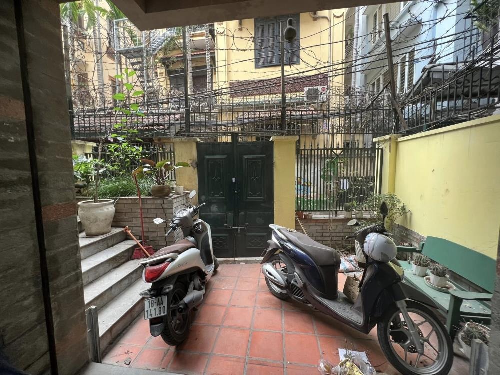 Cho Thuê Cửa Hàng Mặt Phố Cửa Nam - 30m2 - Giá 16tr/tháng