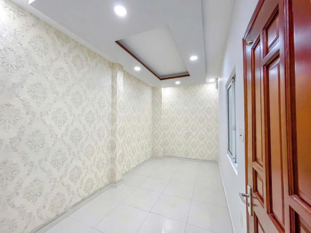 Nhà Mặt Tiền Quận 12 - 17 Tỷ - Vị Trí Kinh Doanh Đắc Địa