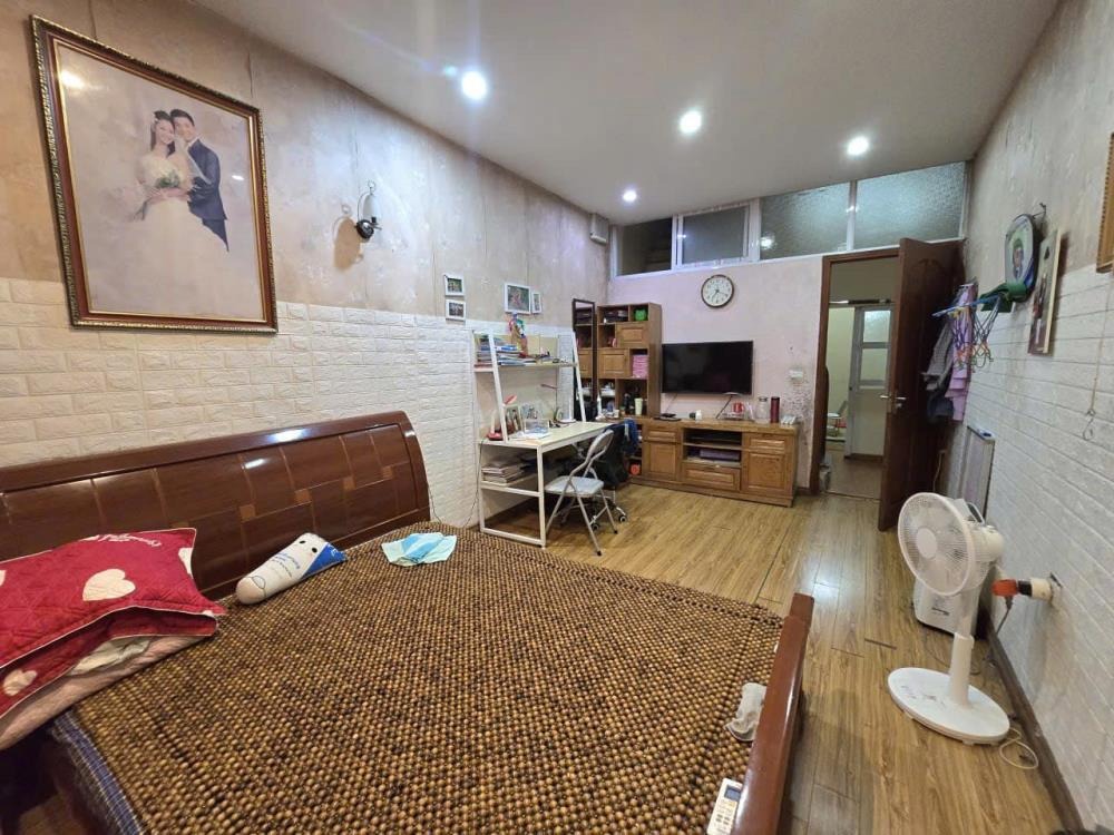 Bán nhà Bạch Mai - Hai Bà Trưng 37m2, 4 Tầng, Giá 5.6 Tỷ - Vị Trí Đắc Địa
