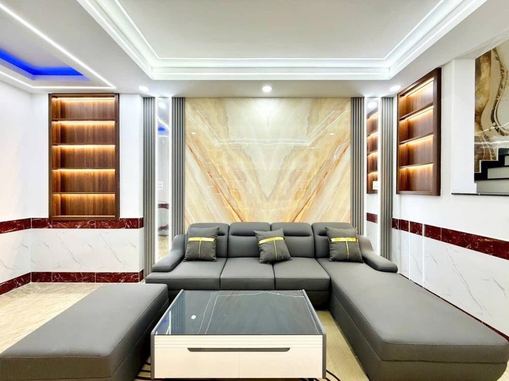 🏠 Bán Nhà Mặt Tiền Hà Huy Giáp, Quận 12 - Vị Trí Đắc Địa, Kinh Doanh Sầm Uất