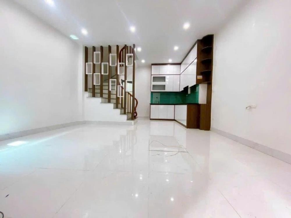 Bán nhà Đông La, Hoài Đức - 31m2, 5 tầng - 4.25 tỷ - Vị trí đẹp, tiện ích đầy đủ