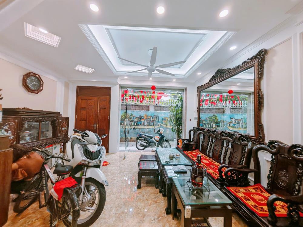 Bán nhà 6 tầng, Full Nội Thất, Ô Tô Vào Nhà - Cầu Giấy