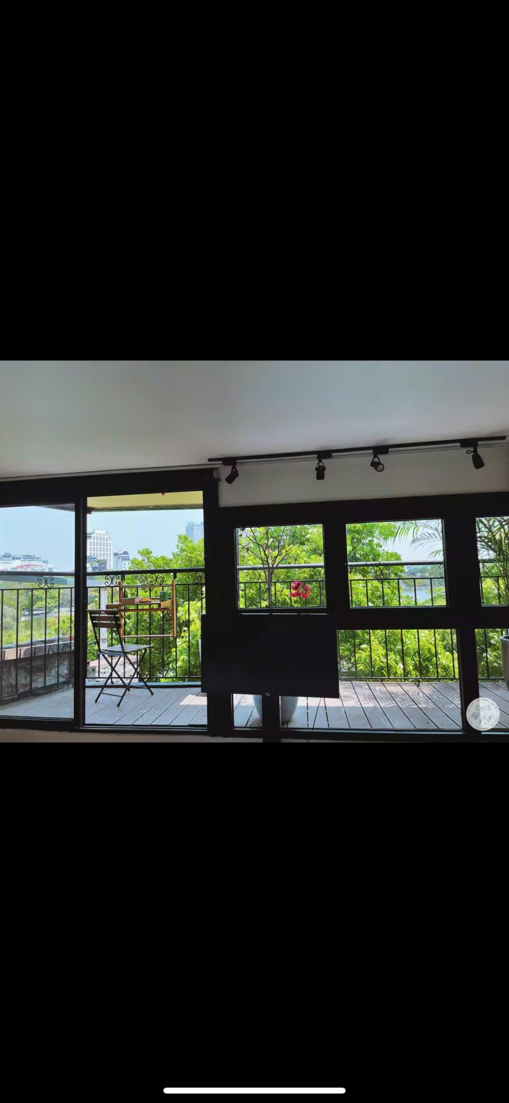 Bán nhà mặt phố Lê Thái Tổ, Hoàn Kiếm - 100m² x 3 tầng - 16 tỷ - View Hồ Gươm - Kinh doanh đỉnh cao