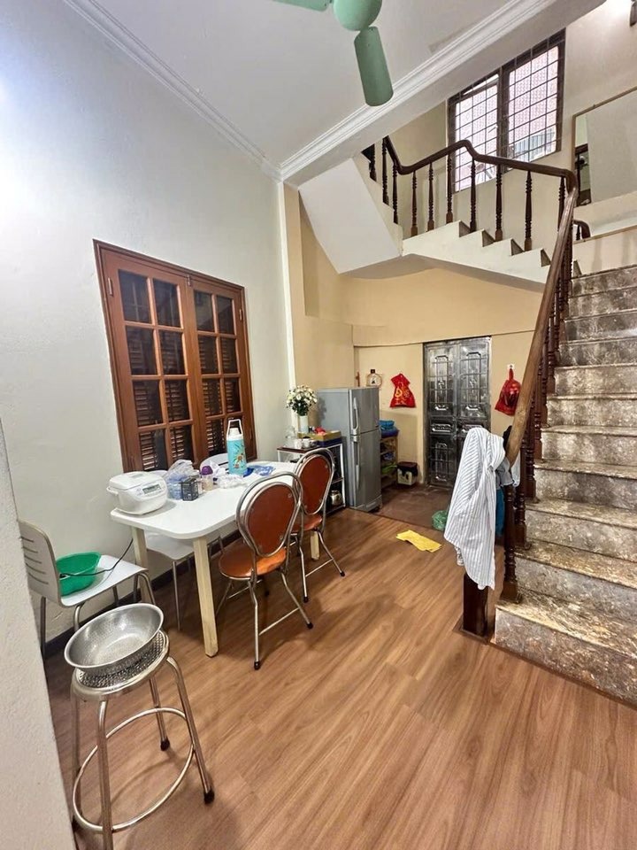 Bán nhà phố Nguyễn Chí Thanh, Đống Đa - 45m2, 4 tầng, MT 5m - Giá 25 tỷ