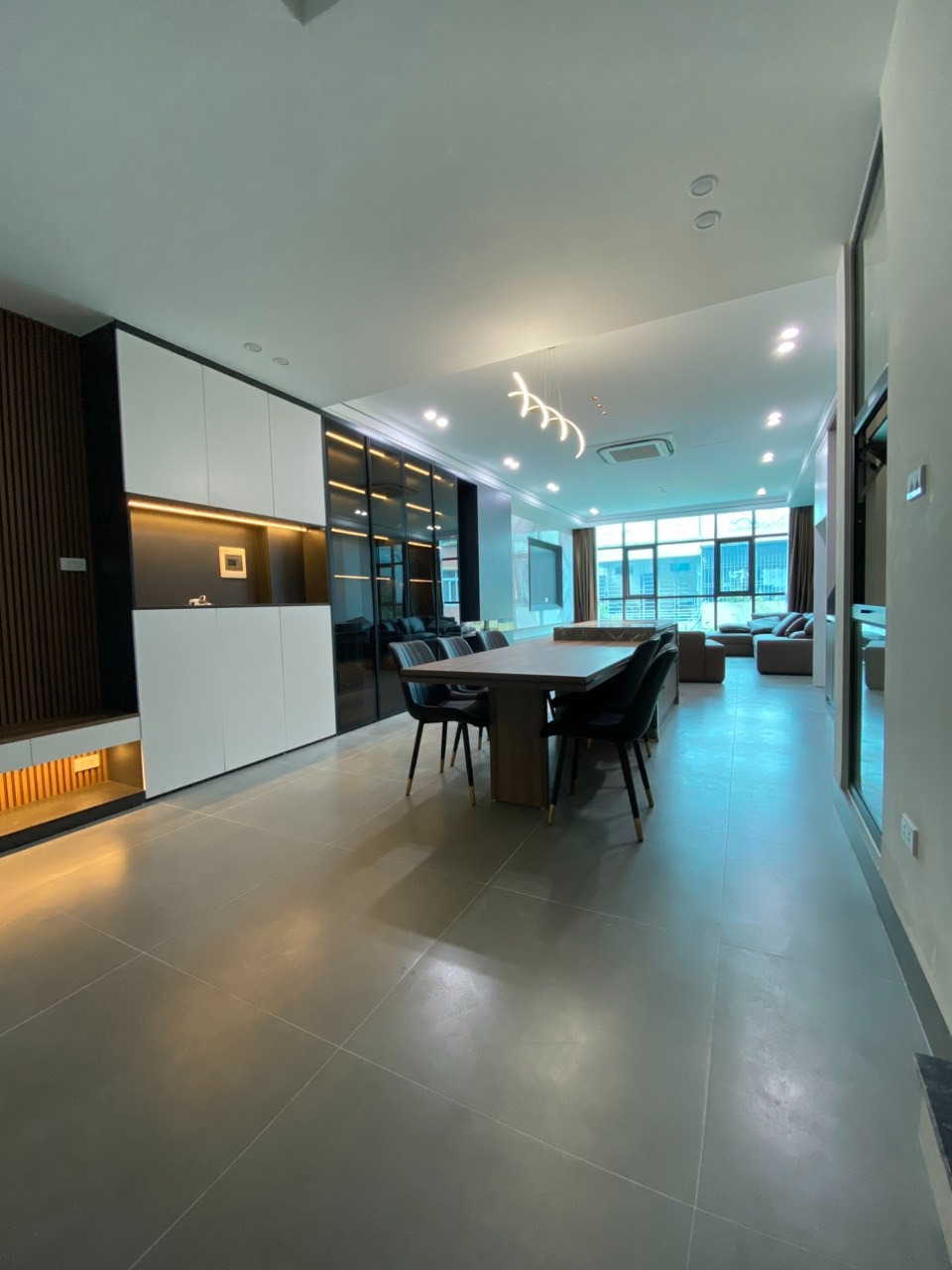 Bán nhà Vạn Phúc 48m2, 5 Tầng, Thang Máy, Kinh Doanh - 15 Tỷ