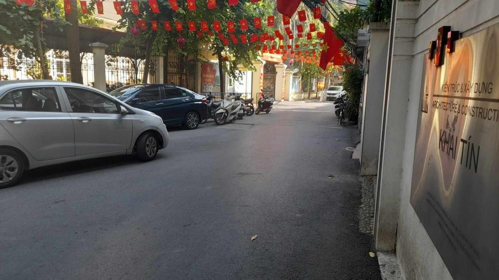 Bán nhà Xuân Diệu, Tây Hồ - 50m2, 5 tầng, lô góc, ô tô vào tận cửa - 20.8 tỷ