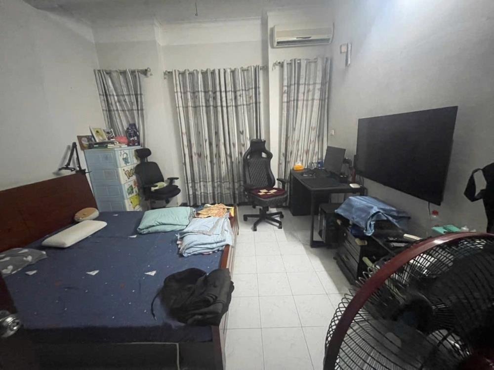 Bán nhà Xuân Diệu, Tây Hồ - 50m2, 5 tầng, lô góc, ô tô vào tận cửa - 20.8 tỷ