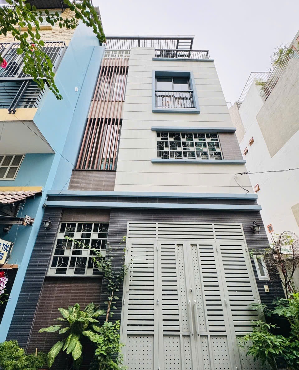 Nhà 4 Tầng Tân Bình - Hẻm Xe Hơi - Gần K300 - Giá 11.3 Tỷ
