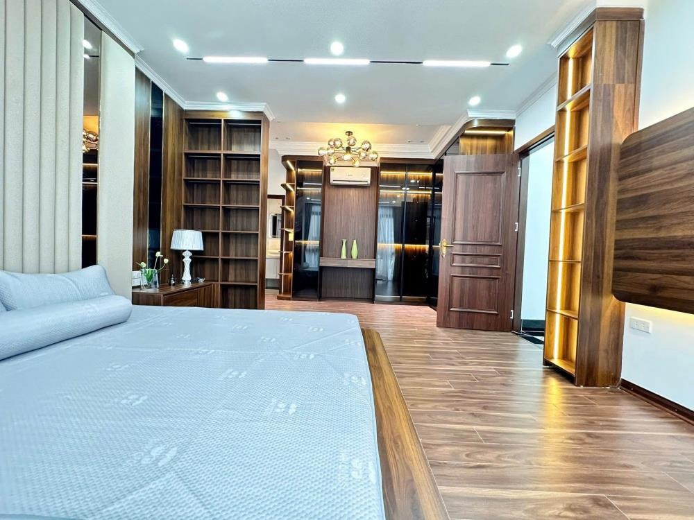 Bán nhà Kim Mã, Ba Đình - 43m², 5 tầng, Mặt tiền 4.2m - 15.5 tỷ