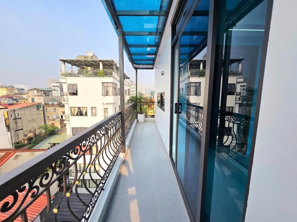 Nhà Phân Lô 8 Tầng, Mặt Tiền Rộng 7.3m, Ô Tô Tránh - Giá 18.5 Tỷ
