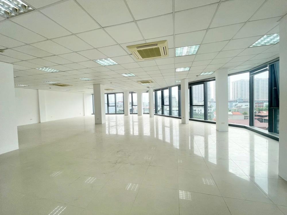 Cho Thuê Văn Phòng Cầu Giấy - Diện Tích 190m2 - Lô Góc 2 Mặt Tiền