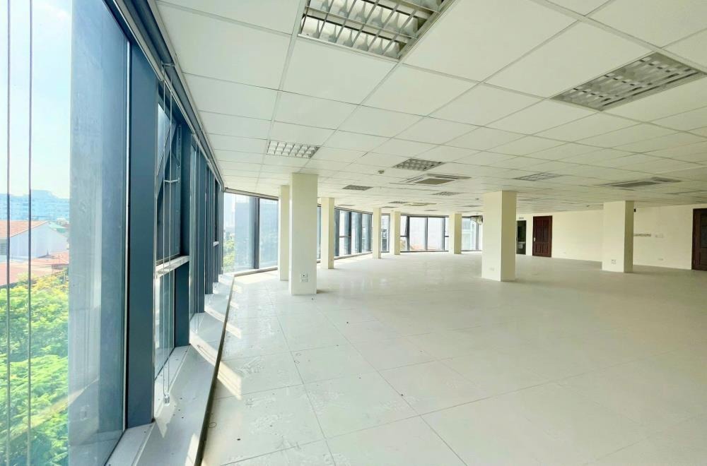 Cho Thuê Văn Phòng Cầu Giấy - Diện Tích 190m2 - Lô Góc 2 Mặt Tiền