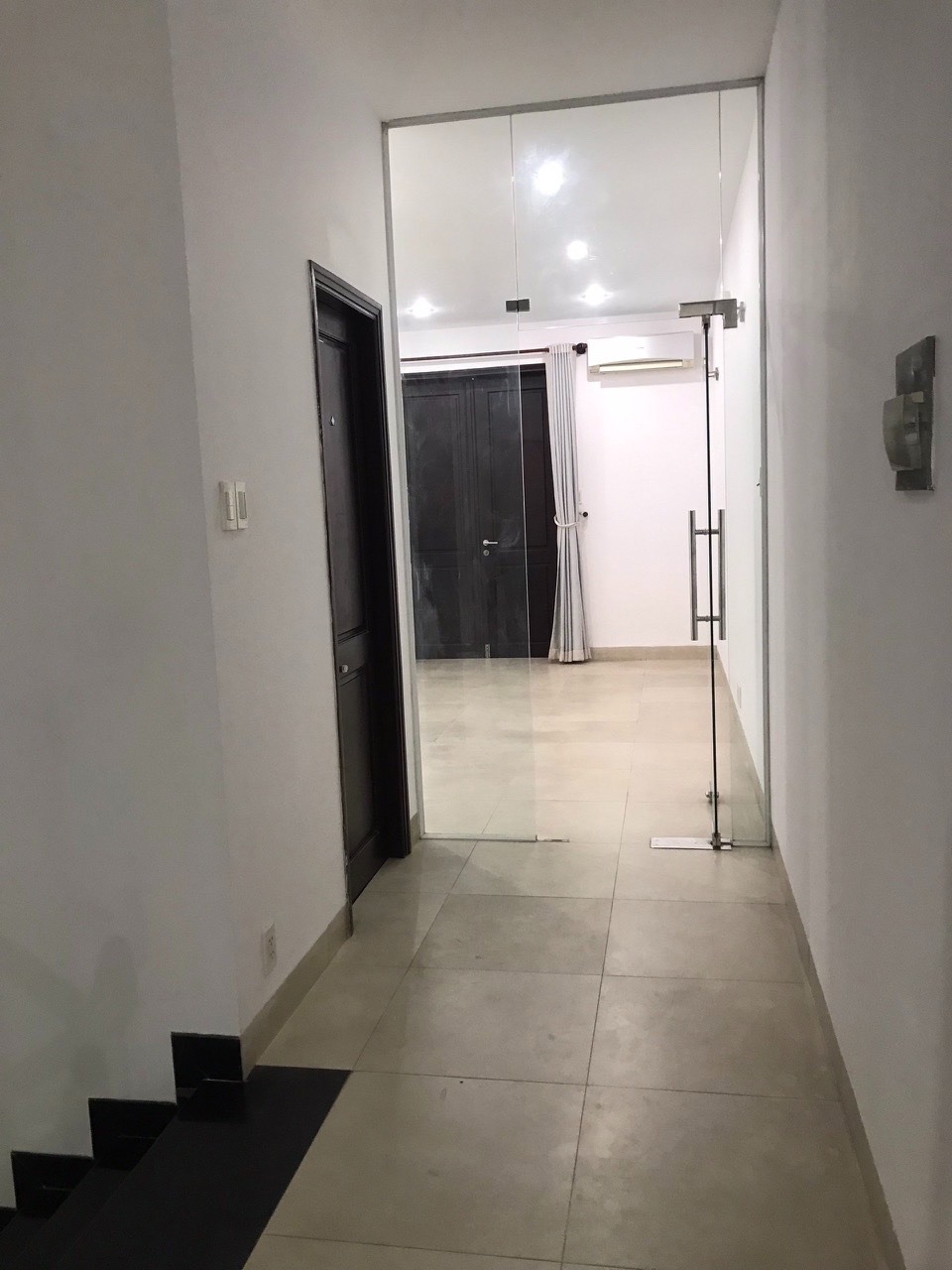 Cho thuê nhà phố Him Lam Nguyễn Thị Thập - 55 triệu/tháng