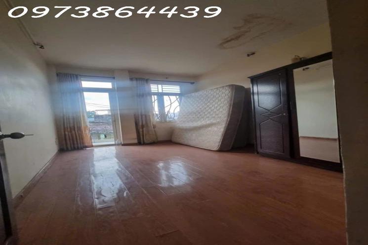 🔥🔥🔥GẤP BÁN GIẢM MẠNH SỐC 600 TRIỆU CÒN 7.6 TỶ.
🏠 NHÀ 2 TẦNG HẺM NHỰA 8M XE TẢI TRÁNH THÔNG TỨ