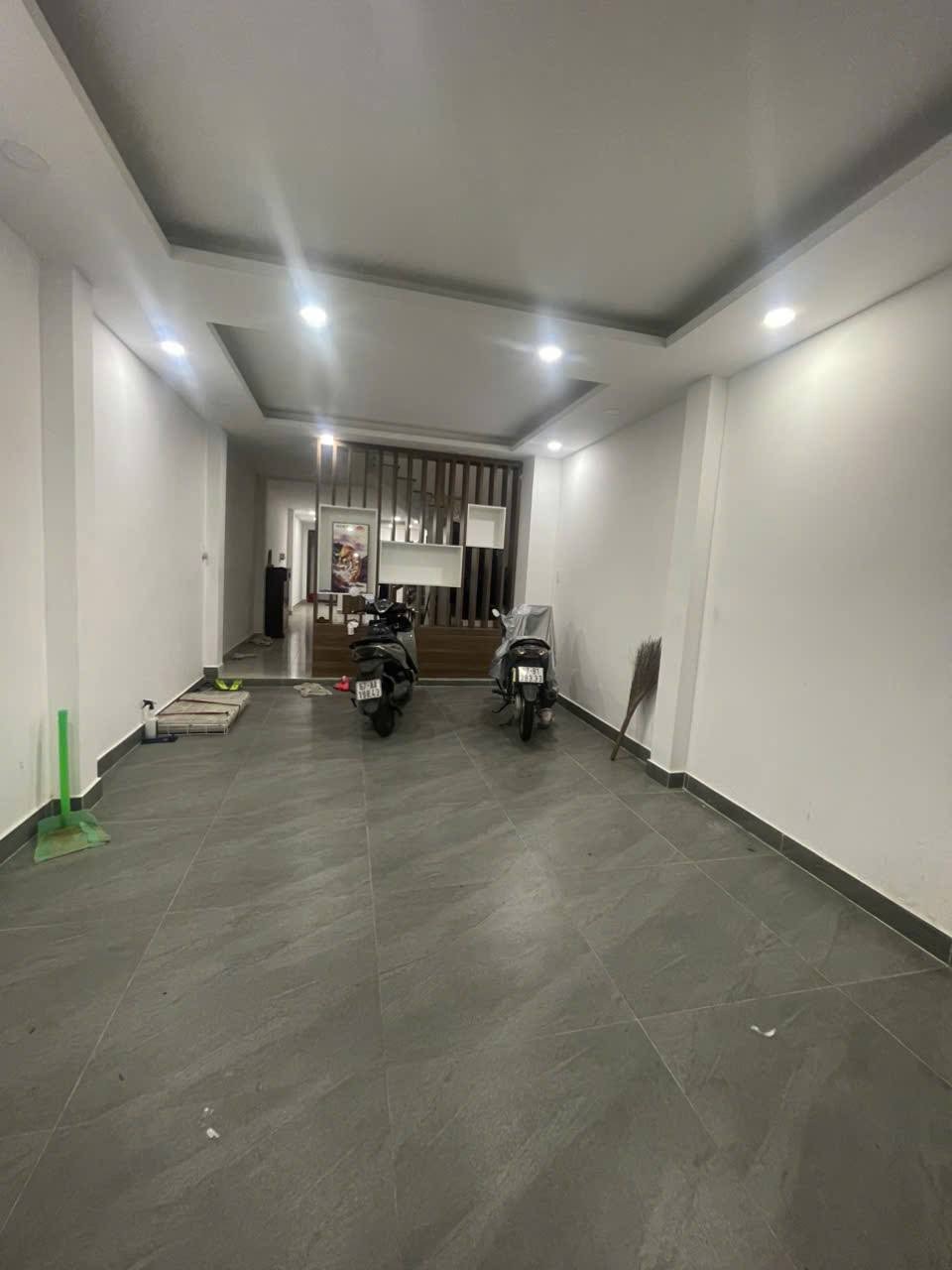 Nhà Góc 60m2, 3 Tầng Tân Bình - Xe Hơi Ngủ Nhà, Đầu Tư Sinh Lời