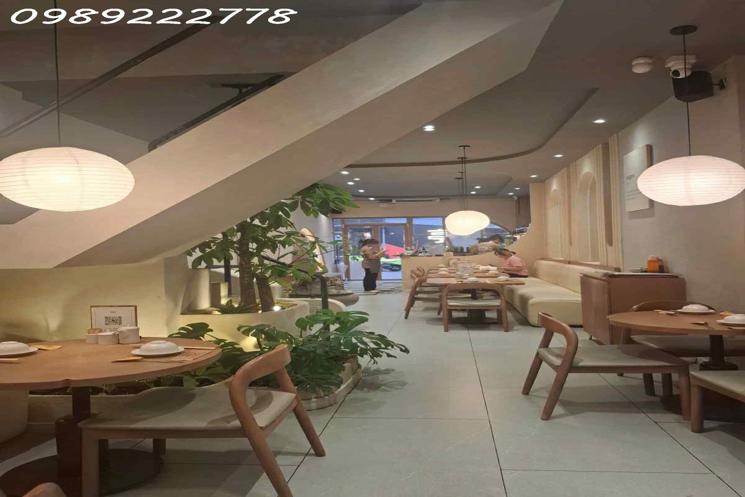 BÁN NHÀ  MẶT TIỀN P. NGUYỄN CƯ TRINH – DÒNG TIỀN 600 TR/N- 4TẦNG- SỔ VUÔNG VỨC ,HOÀN CÔNG ĐỦ ,MT49