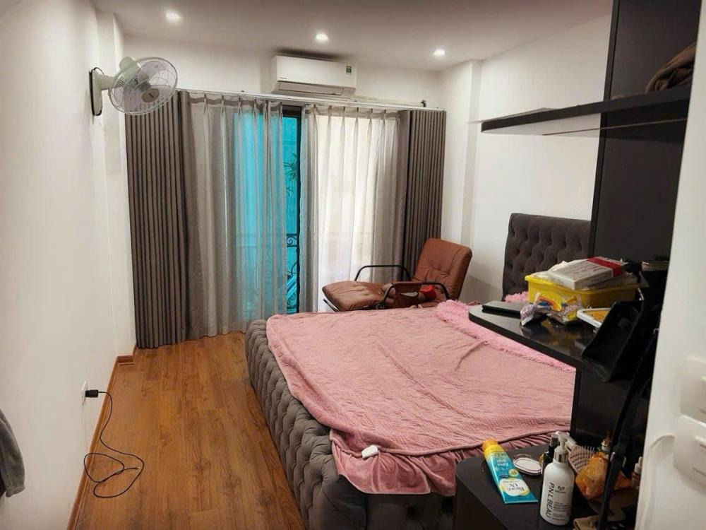 Bán nhà mặt phố Đội Nhân, Ba Đình - 102m2, Mặt tiền 7m - Giá 45 tỷ