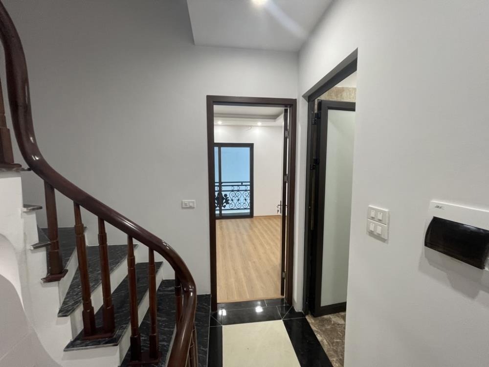 Bán nhà Xuân Phương 35m2, 5 tầng, Ô tô vào nhà, Giá 6 tỷ