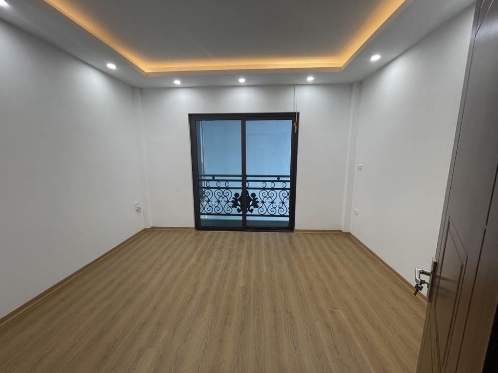 Bán nhà Xuân Phương 35m2, 5 tầng, Ô tô vào nhà, Giá 6 tỷ