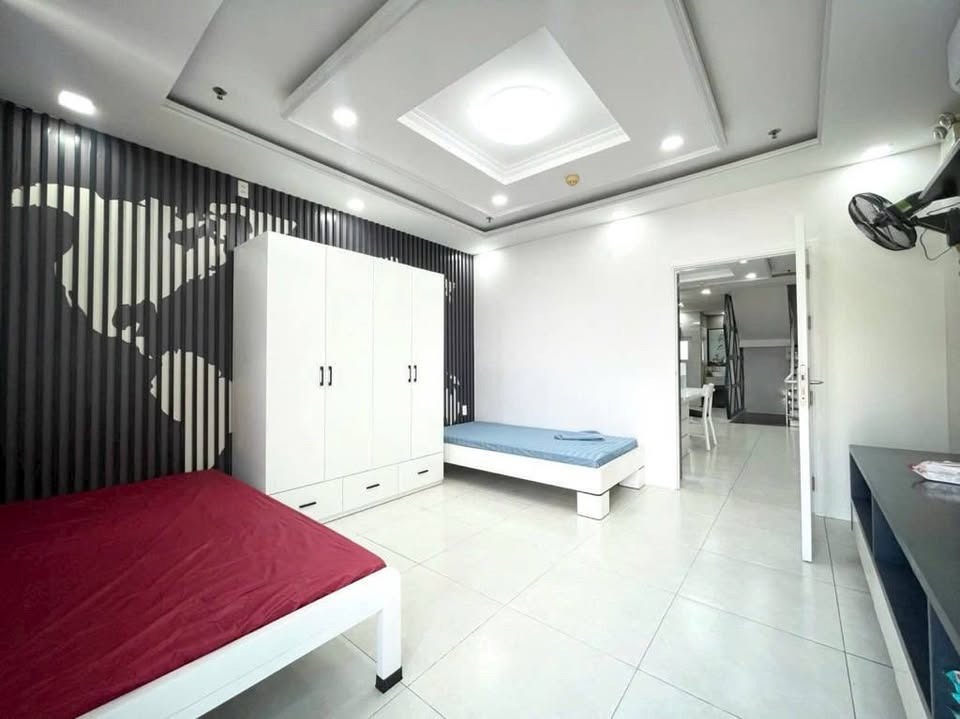 Bán nhà Quận 9, 3 Tầng, 60m² - Hẻm Ô Tô, Gần ĐH Tài Chính Marketing