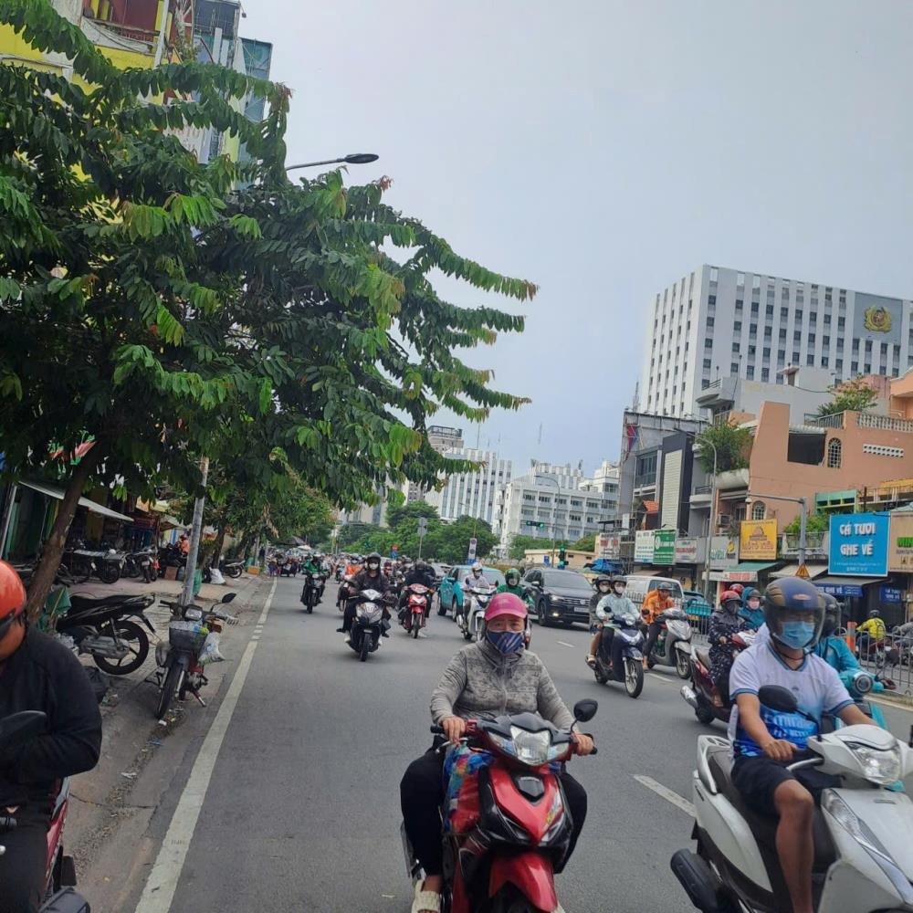 Nhà Góc 2 Mặt Tiền Nguyễn Văn Cừ, Quận 5 - 5.6m - 4 Tầng - 20 Tỷ