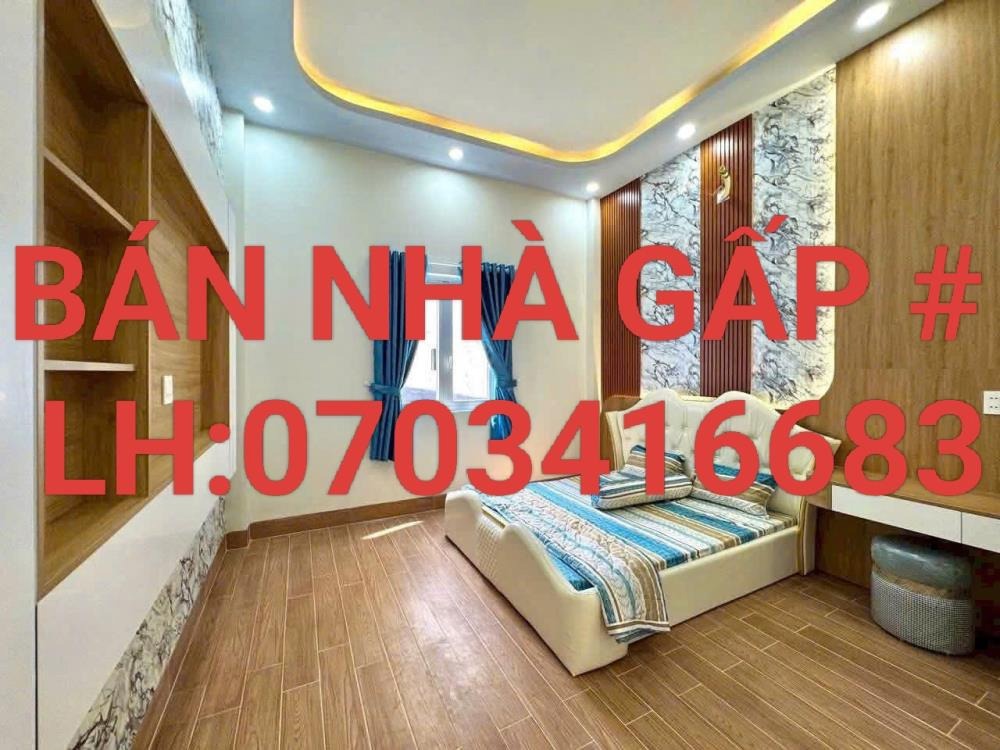 Bán Biệt Thự SHR Bình Chánh - Giá 1.590tr - Vị Trí Đắc Địa