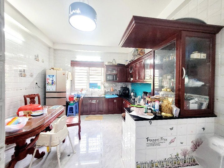Nhà 4 Tầng Tân Bình - Nguyễn Hồng Đào - 84m2 - Giá 11 Tỷ Thương Lượng