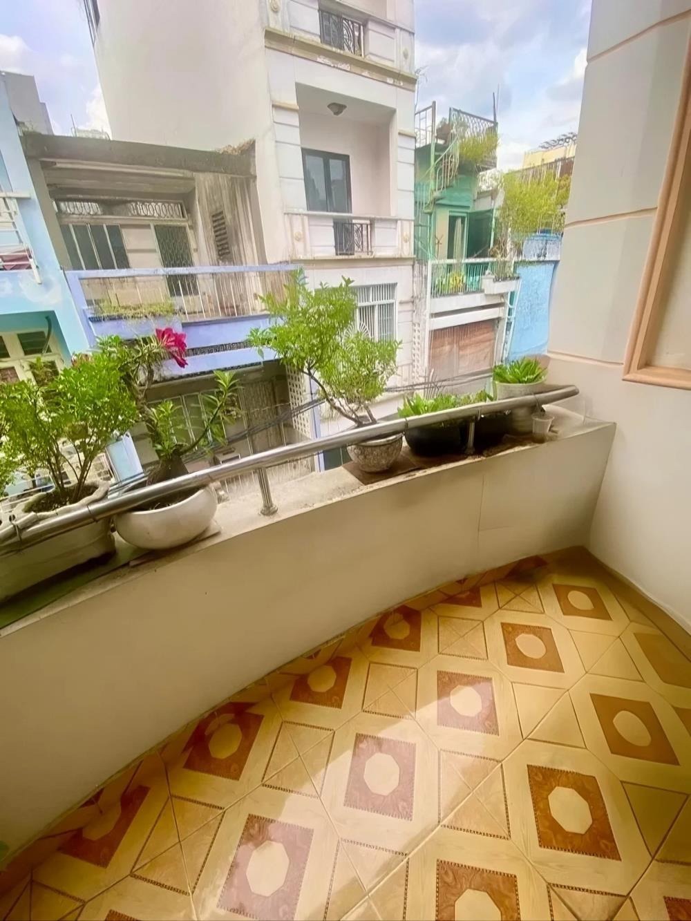 Bán Nhà Lô Góc 5 Tầng Quận 3 - Hẻm Xe Hơi 8m - Giá 16.5 Tỷ