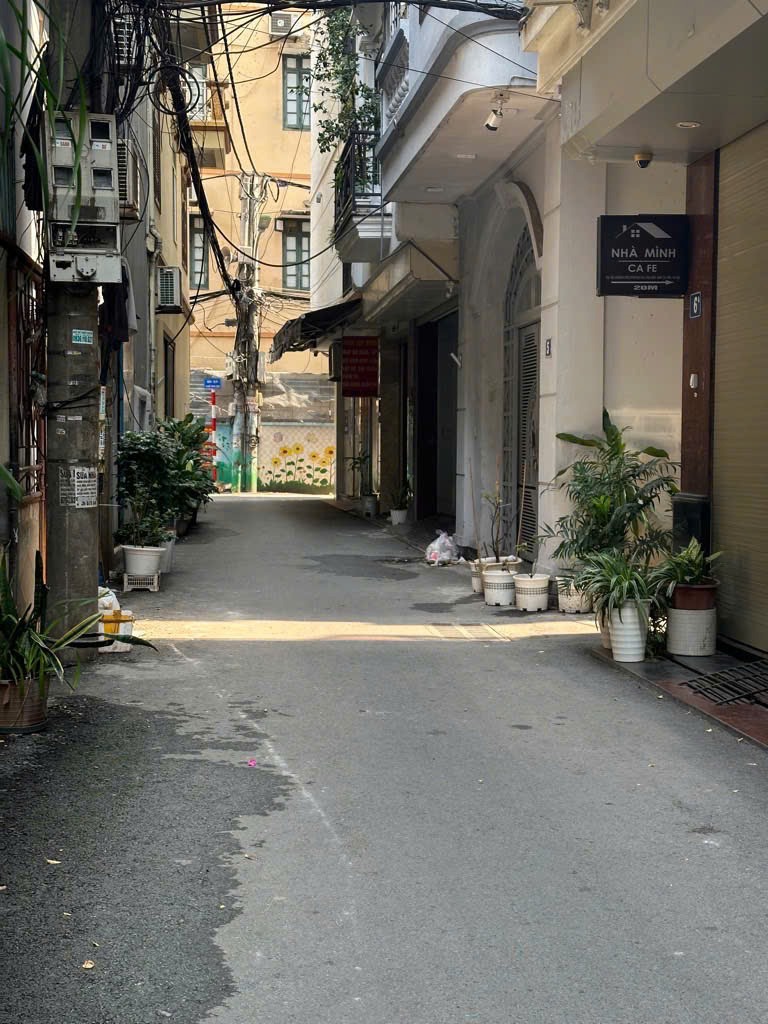 Bán nhà phân lô Hàm Nghi - 6 Tầng, Gara Ô Tô, 42m2 - Giá 15 Tỷ