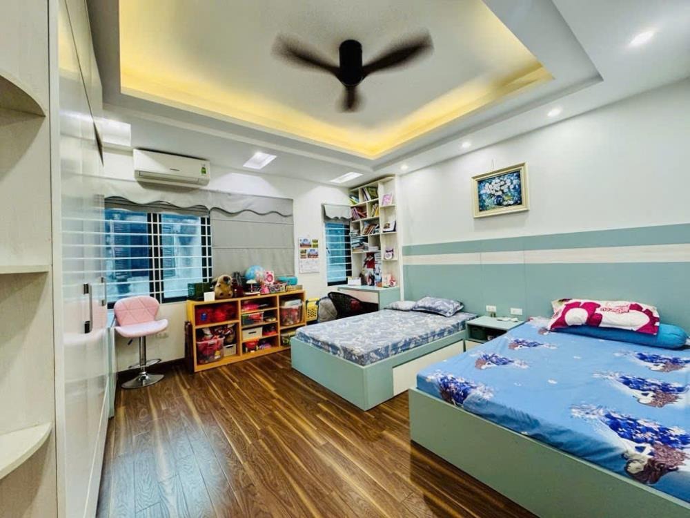 Bán nhà phân lô Hàm Nghi - 6 Tầng, Gara Ô Tô, 42m2 - Giá 15 Tỷ