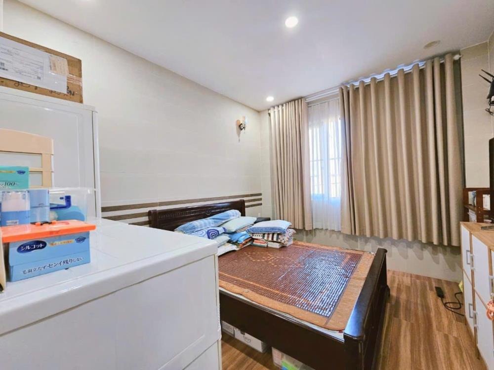 Nhà 3 Tầng View Máy Bay - Quang Trung, Quận V - Giảm 310 Triệu