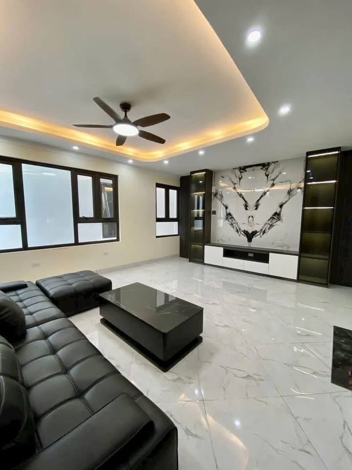 Bán nhà mới 5 tầng, trung tâm Thạch Bàn, Long Biên - Giá 8 tỷ+