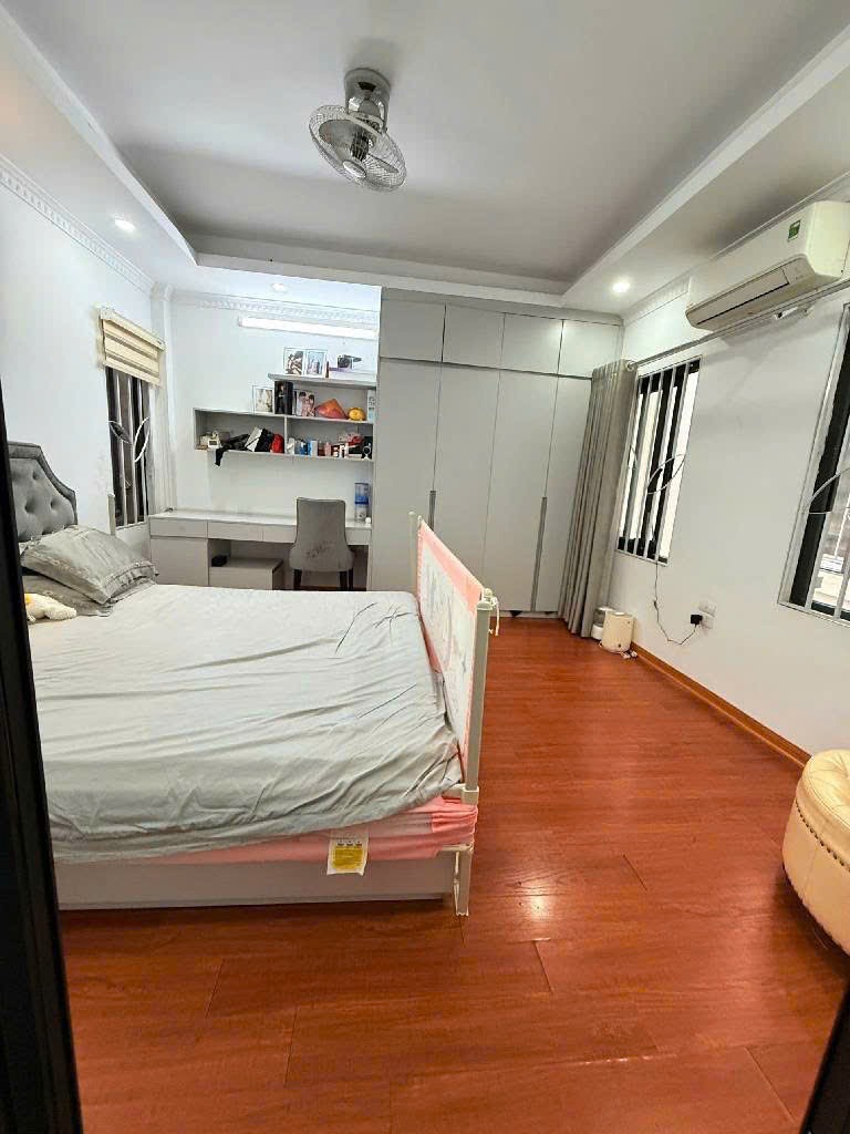 Bán nhà Minh Khai, ô tô đỗ cổng, 7.4 tỷ - Vị trí đẹp, đầy đủ tiện ích