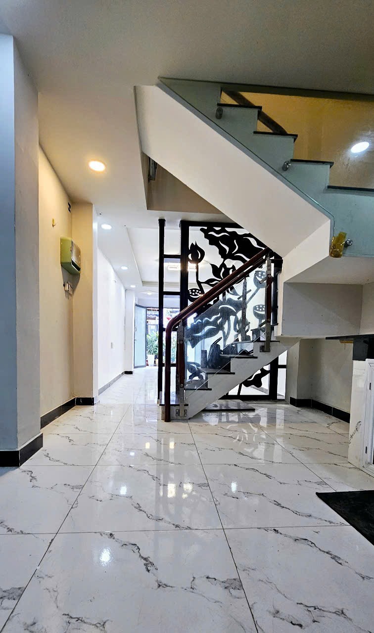 Cho Thuê Nhà Nguyên Căn Full Nội Thất Quận 3 - Lê Văn Sỹ - 14.8 Triệu/Tháng