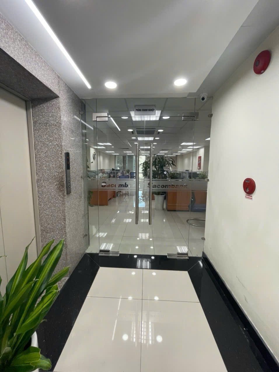Bán tòa nhà VP 8 tầng, mặt tiền 7m, Hòa Mã, Hai Bà Trưng - 170 tỷ