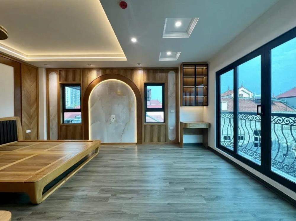Bán nhà phố Vũ Tông Phan, Thanh Xuân: 8 tầng, thang máy, ô tô vào nhà, gara