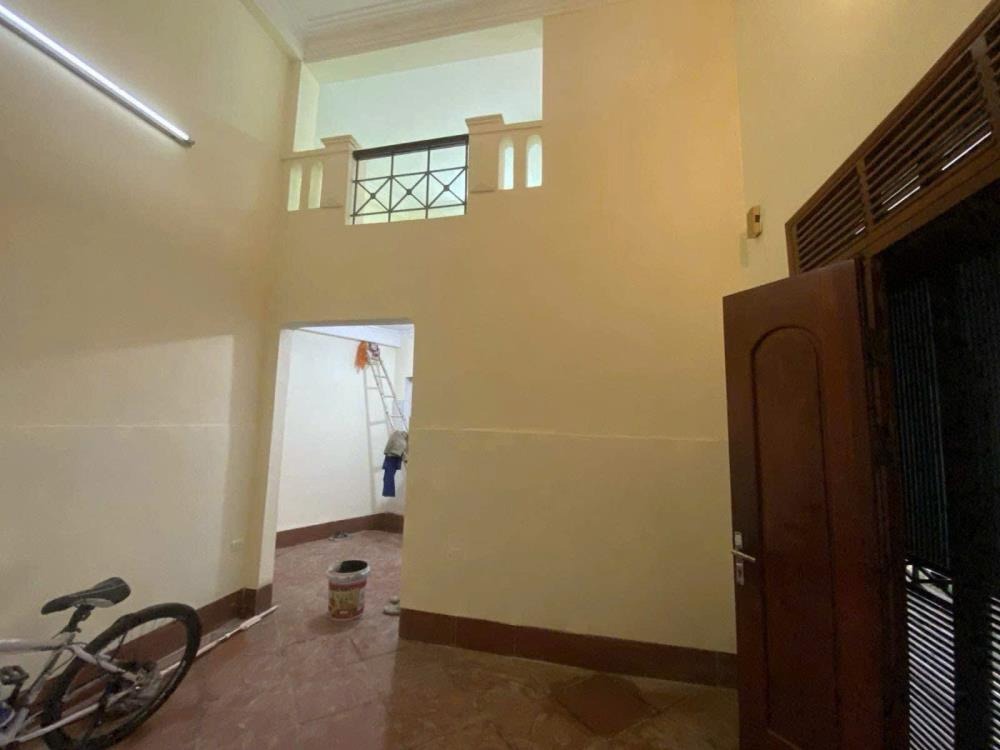 Cho Thuê Nhà Ngõ 128C Đại La, Hà Nội - 4 Phòng Ngủ, Ô Tô Đỗ Cửa