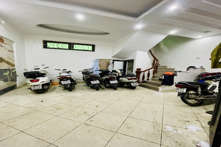 HÀNG HIẾM TRUNG TÂM CẦU GIẤY- 4 PHÒNG K.KÍN – GẦN HỒ THOÁNG  _ 5 TẦNG – 30M2 – 8,25 TỶ