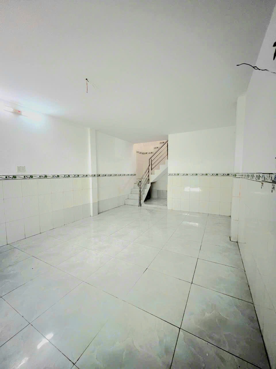 Bán Gấp Nhà Chính Chủ Hóc Môn Giá Chỉ 549 Triệu - Vị Trí Đắc Địa