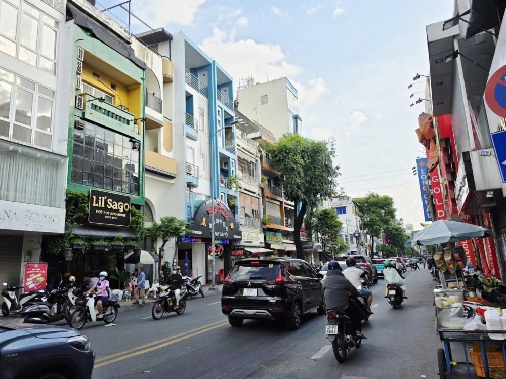 Bán nhà 5 tầng, 3 mặt thoáng, HXH Võ Văn Tần, Quận 3 - 16.5 tỷ