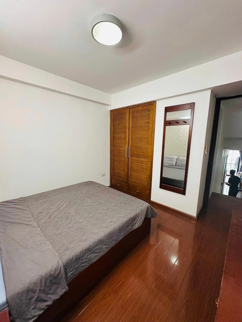 Bán nhà Ba Đình 52m2, 6 tầng, ô tô tránh, thoáng 2 mặt, 23.5 tỷ