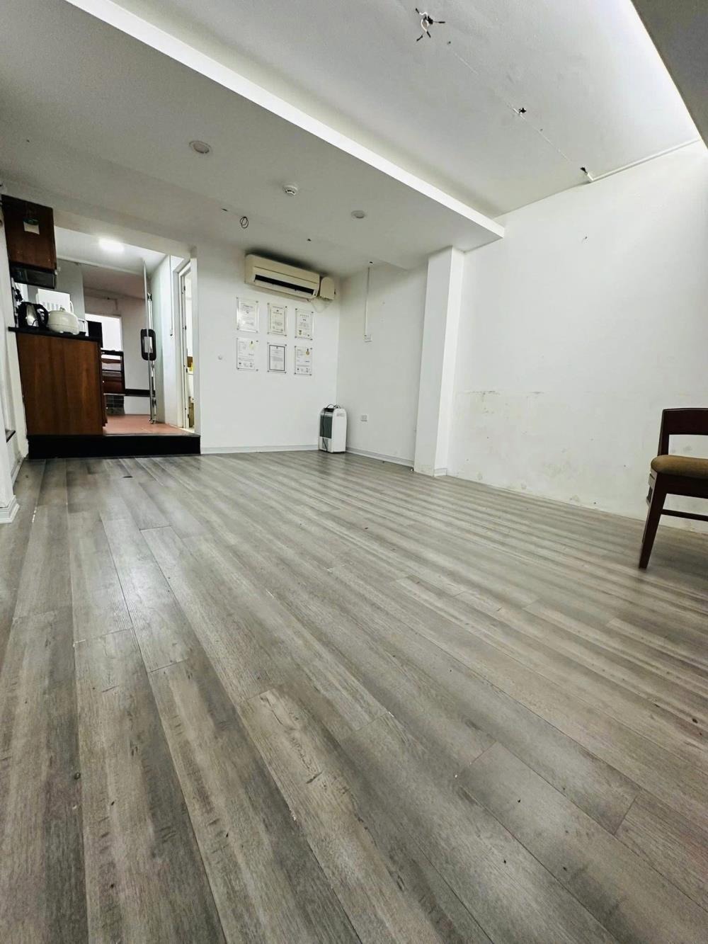 Bán nhà Ba Đình 52m2, 6 tầng, ô tô tránh, thoáng 2 mặt, 23.5 tỷ