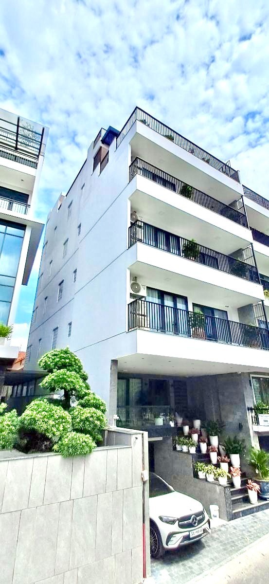Bán nhà góc Kim Đôi, Đống Đa - 109m2, 5T, MT 18m, Nội Thất Vip, Kinh Doanh