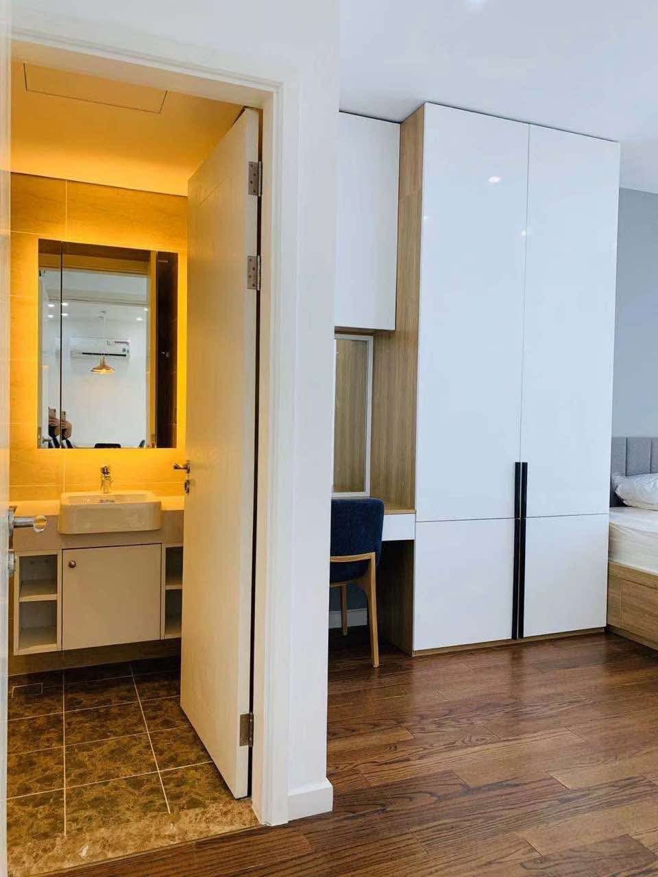 Bán Căn Hộ Vinhomes D’Capitale C6 - 2PN View Đẹp, Full Nội Thất