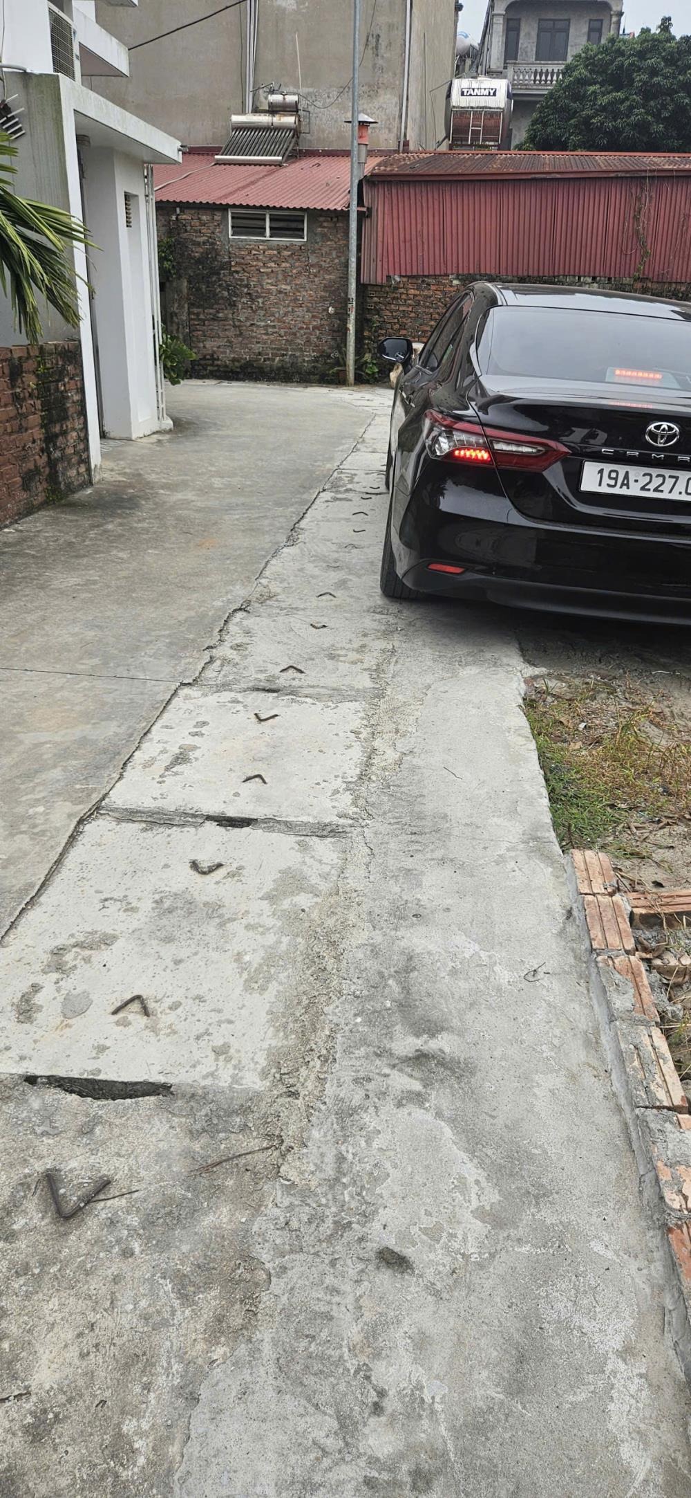 Bán đất Mê Linh Đại Thịnh 80m2, Mặt Tiền Rộng, Ô Tô Đỗ Cửa, Vị Trí Trung Tâm