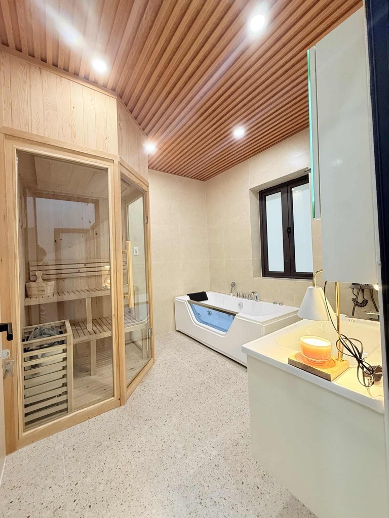 Bán nhà chính chủ gần ngã tư Lò Đúc - Kim Ngưu - Trần Khát Chân - Giá 9 tỷ+