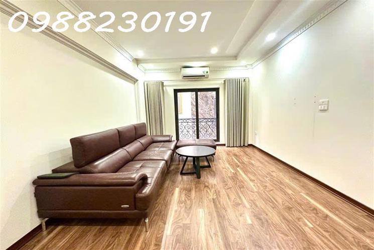 Bán nhà ngọc lâm long biên 32m2 5 tầng xây mới full nội thất giá nhỉnh 5 tỷ