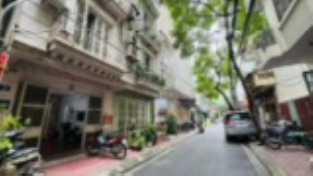 Bán nhà mặt ngõ Nguyễn Chánh - Trần Duy Hưng, ô tô chạy thông, vỉa hè rộng