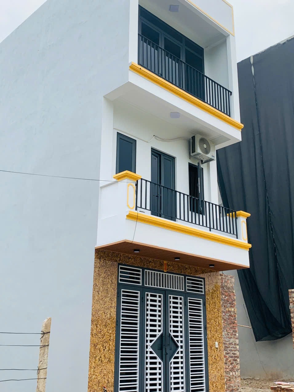 Bán nhà phân lô Hoàng Mai - 61m2 - 5 tầng - Ô tô vào nhà - Giá tốt
